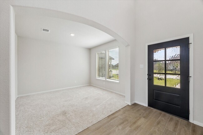 Foto del edificio - 5337 Wilborn Ct