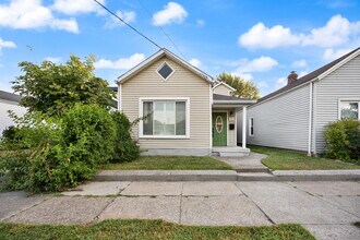 Building Photo - 1135 Milton St