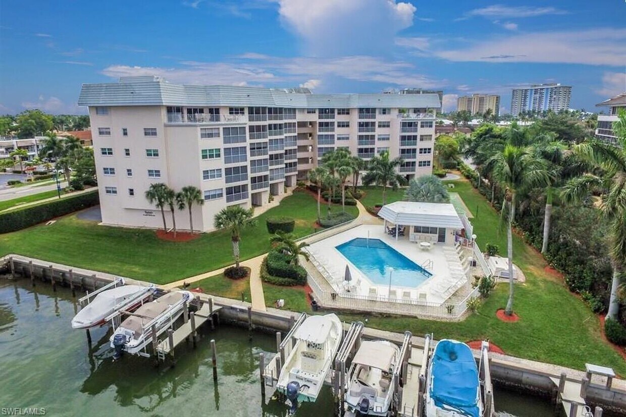 Foto principal - ***FURNISHED SHORT TERM RENTAL***Waterfron...