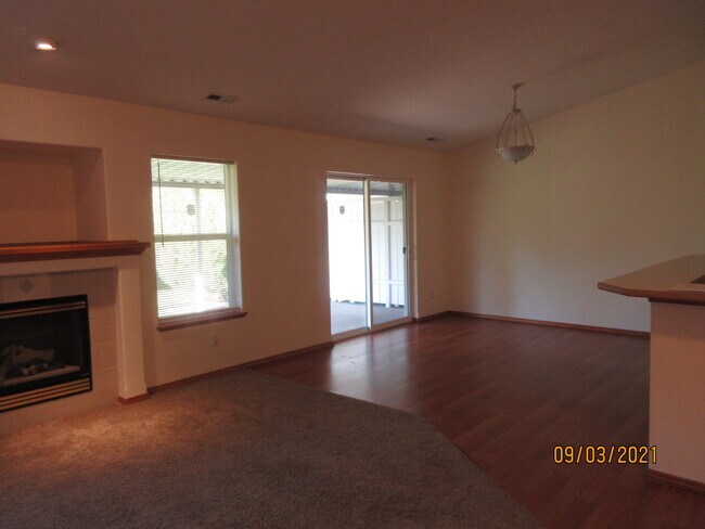 eating area with slider to backyard and patio - 18425 E Sprague Ave