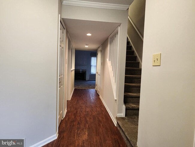Building Photo - 501 Berkshire Way