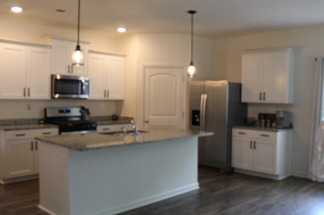 Foto del edificio - 210 Meadowland Ln
