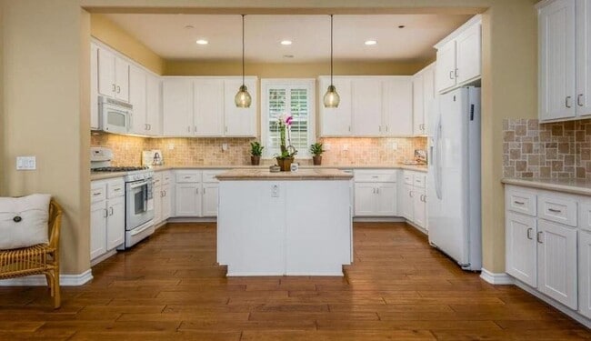 Foto del edificio - 8245 Sunstone St