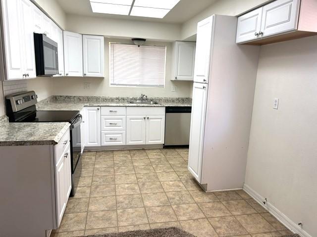 Building Photo - 915 Malaga Pl
