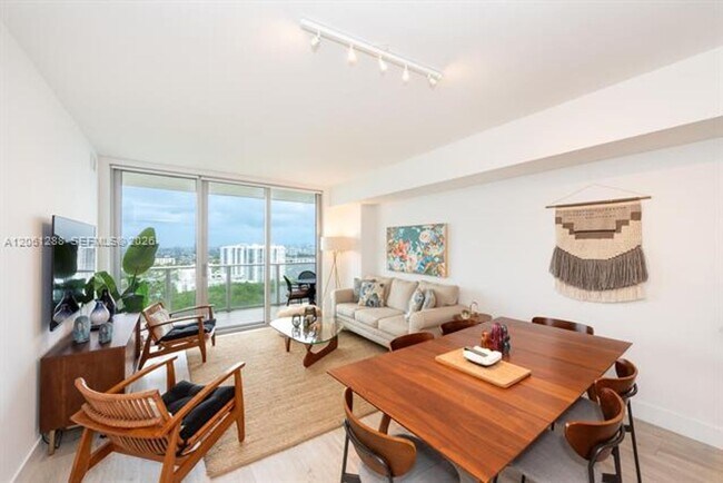 Foto del edificio - 16385 Biscayne Blvd