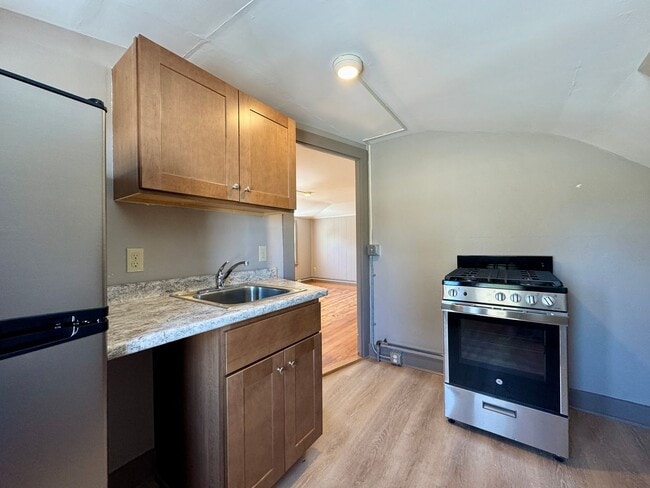 Photo - 70 Angell Ave Apartment