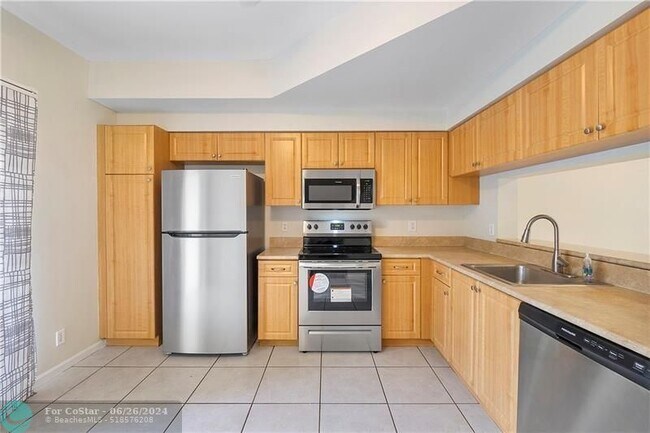 Foto del edificio - 9834 NW 57th Manor