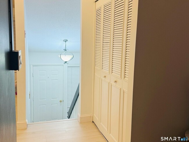 Foto del edificio - 10 Glenview Dr