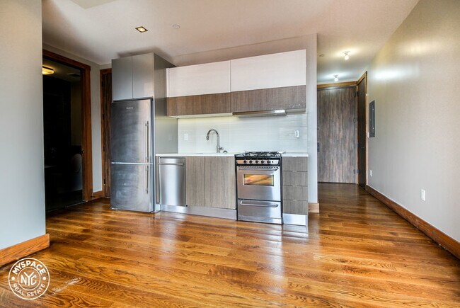 Foto del edificio - 865 Willoughby Ave