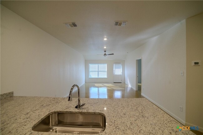 Building Photo - 907 Switchgrass Dr