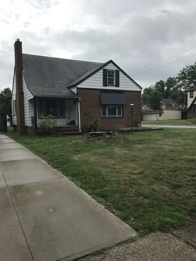 1187 Winston Rd, South Euclid, OH 44121 House for Rent in South