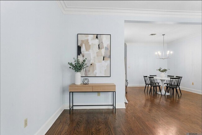 Foto del edificio - 7962 Wrenwood Blvd