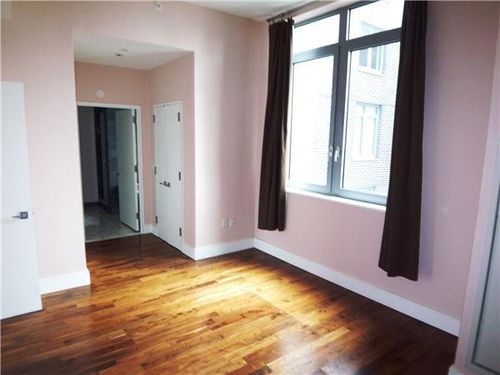 Foto del edificio - 305 E 79th St