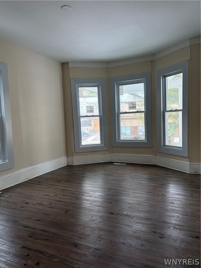 Building Photo - 74 Genesee St