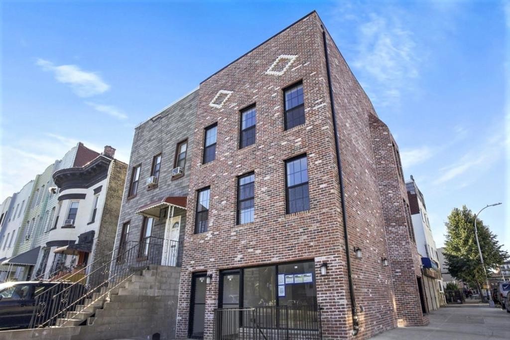 Primary Photo - 1340 Bushwick Ave