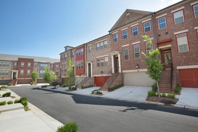 Building Photo - 4759 Laurel Walk