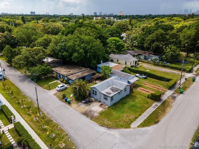 Foto del edificio - 438 NW 93rd St