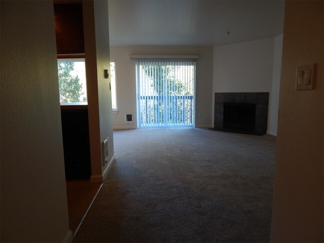 Building Photo - 11801 Ambaum Blvd SW
