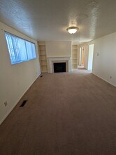 Building Photo - 105 W 700 S