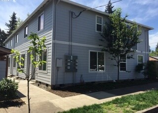 Primary Photo - 12152 SE Bush St