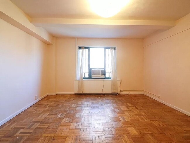 Photo - 5 Metropolitan Oval Apartment