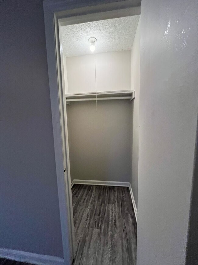 Foto del edificio - 2548 Wheeler Rd