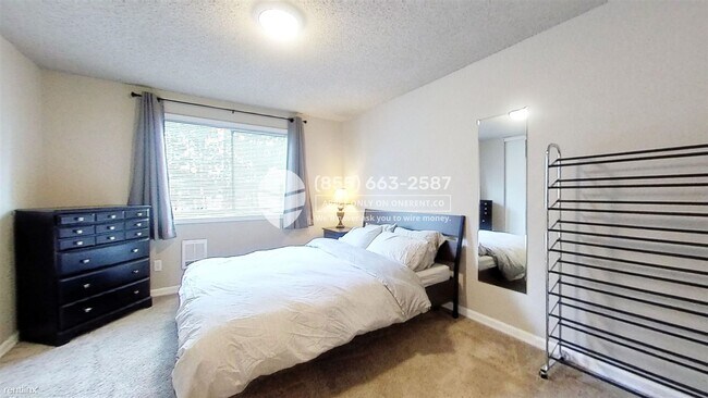 Building Photo - 750 N 143rd St