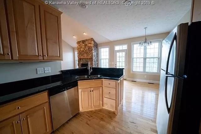 Building Photo - 575 Creekstone Ridge