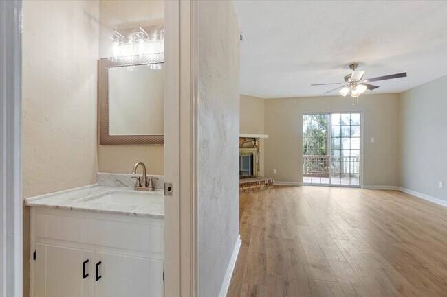 Building Photo - 1573 Jacks Dr