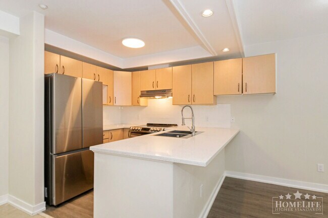 Building Photo - 20200-20256 56 Ave
