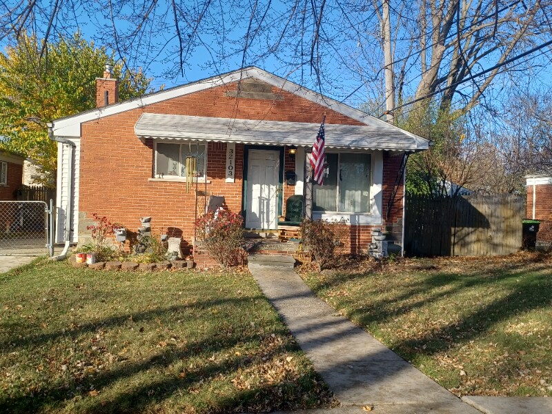 32103 St Margaret St, St. Clair Shores, MI 48082 House Rental in St
