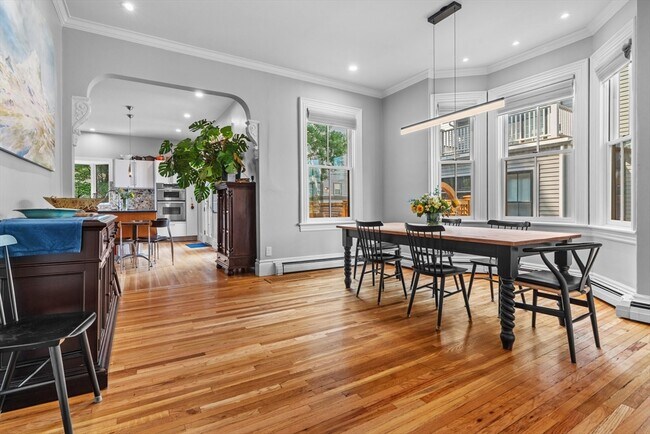 Building Photo - 63 Ellery St