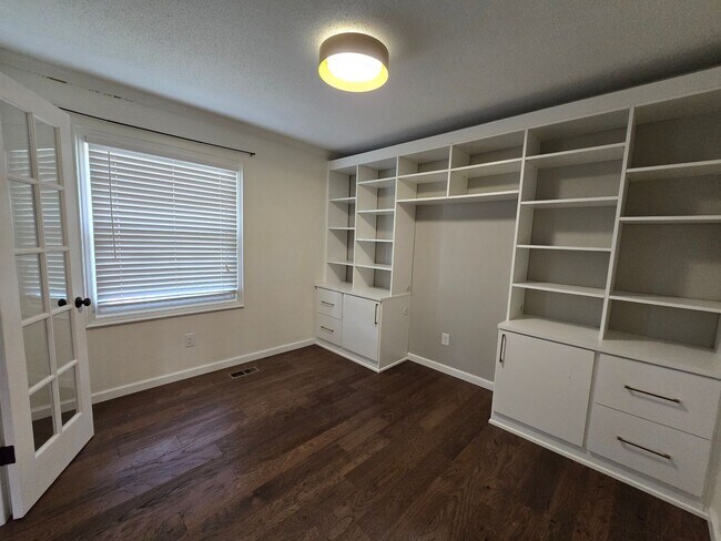 Foto del edificio - 3456 Regiment Dr