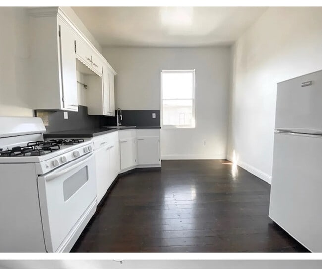 Foto del edificio - 1000 Central Ave