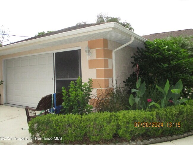 Building Photo - 9252 Sanborn St
