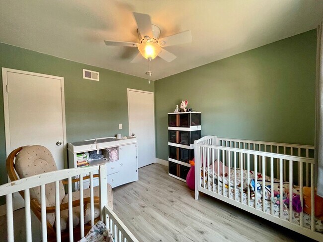 Building Photo - Very nice updated 3 Bedroom 1.5 bath Home