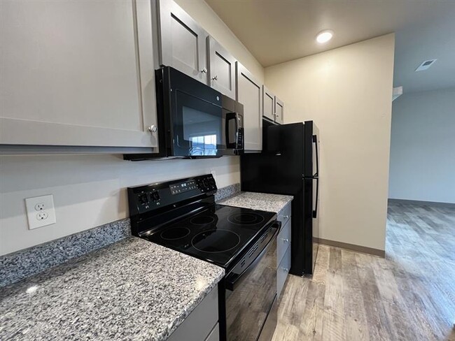 Building Photo - Evantra