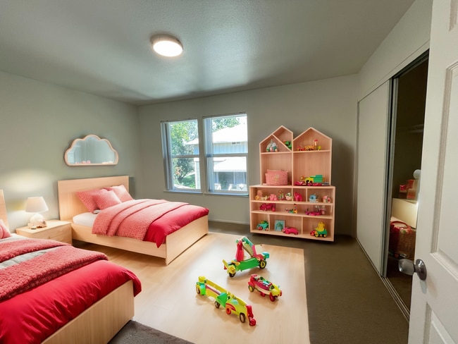 Foto del edificio - Sunset Creek Apartments