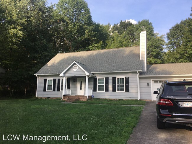 Building Photo - 3 br, 2.5 bath House - 2885 Beckwood Drive