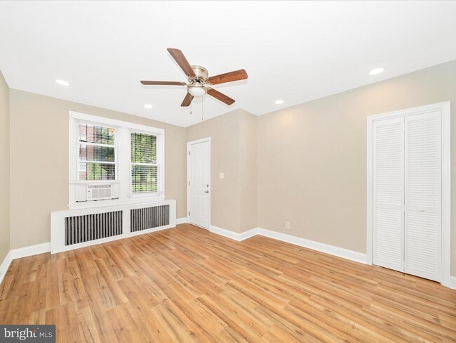 Living room - 4215 Dix St NE Townhome