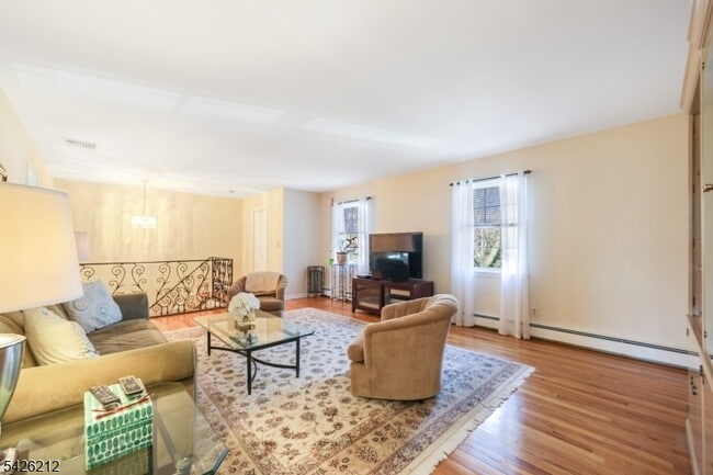 Building Photo - 68 Colgate Ave