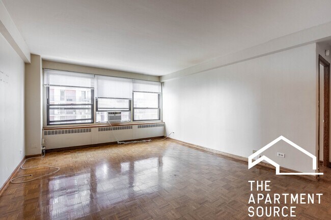 Foto del edificio - 4180 N Marine Dr