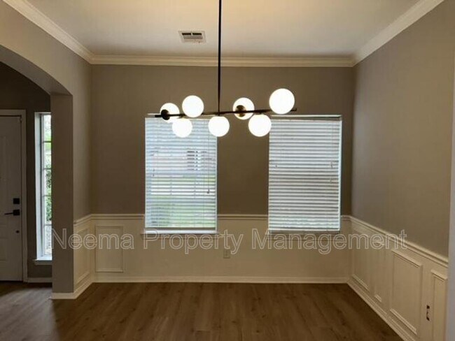 Foto del edificio - 3230 Vanity Dr