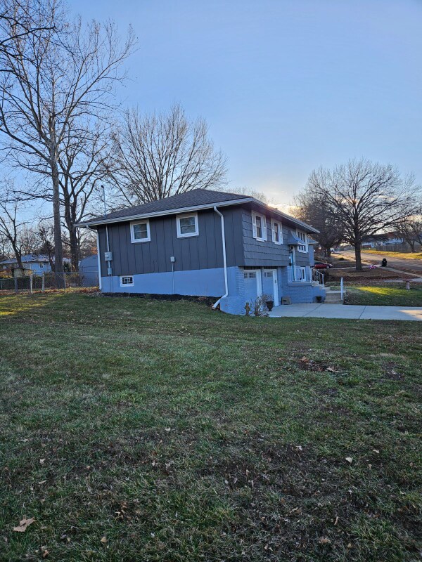 Building Photo - 9405 E 84 St