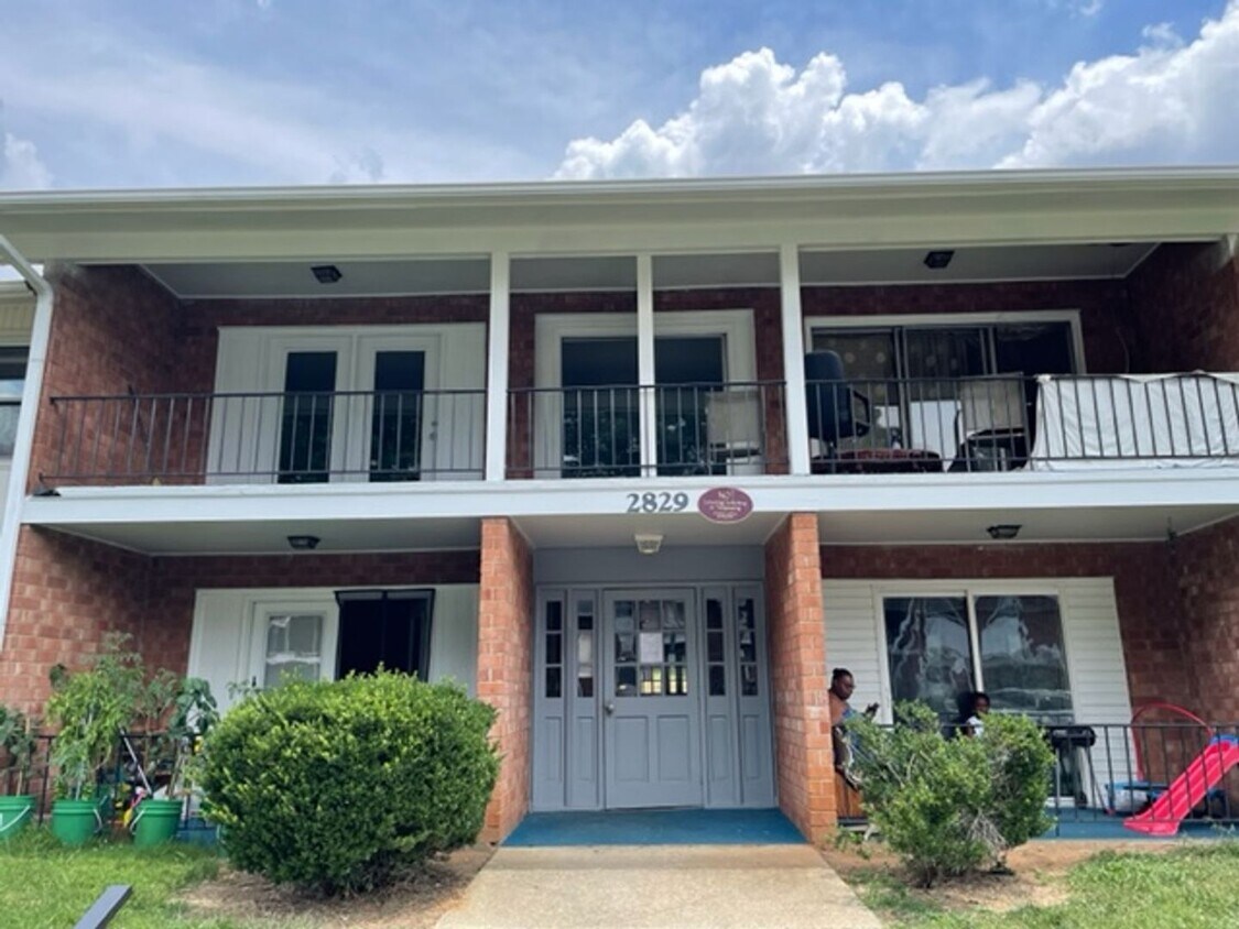 Primary Photo - Upper-level 2bd Condo