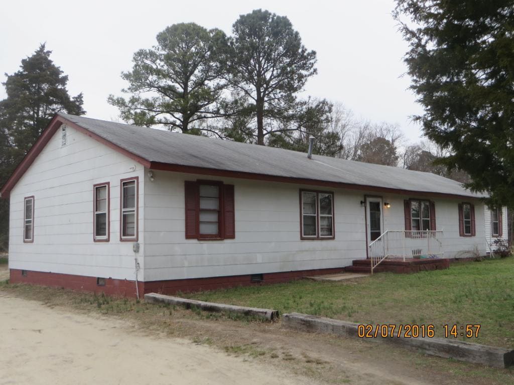 3527 Rose Lane Apt B House Rental in Gloucester, VA