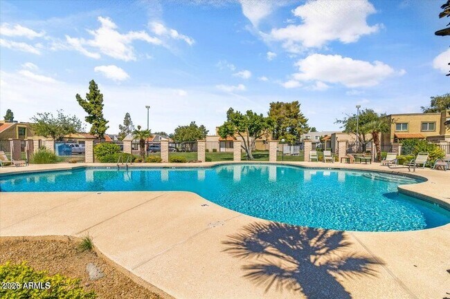 Foto del edificio - 6810 S Snyder Ln