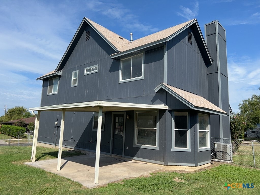 Building Photo - 2802 Delta Cir