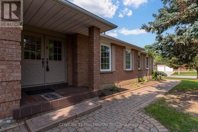 Building Photo - 1572 Cartier Ct