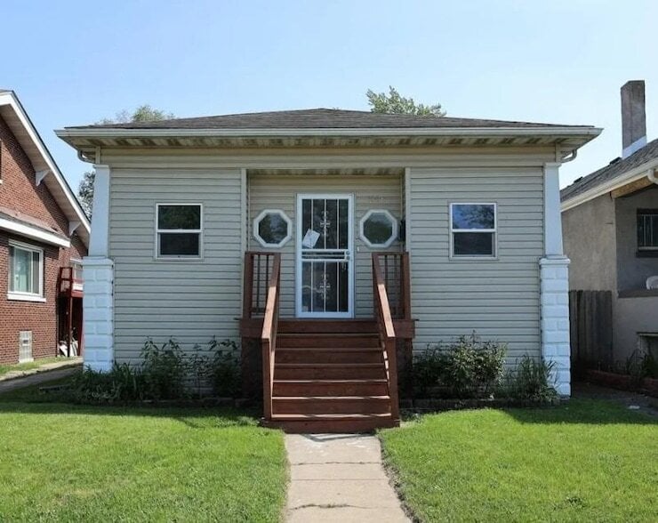 Primary Photo - 1008 Drackert St